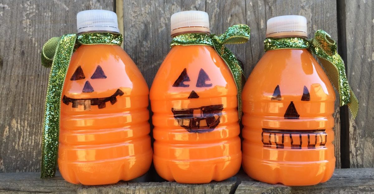 7 Easy EEK-o-Friendly Halloween Decorations
