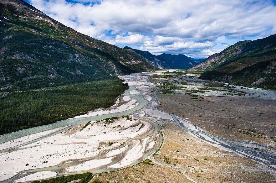 As a Glacier Retreats, a Gold Mine Advances. Why Are Some Locals Angry? – State of the Planet